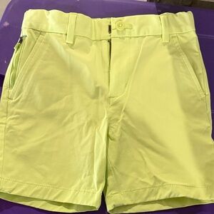 Vineyard vines performance shorts size 6 
Lime green